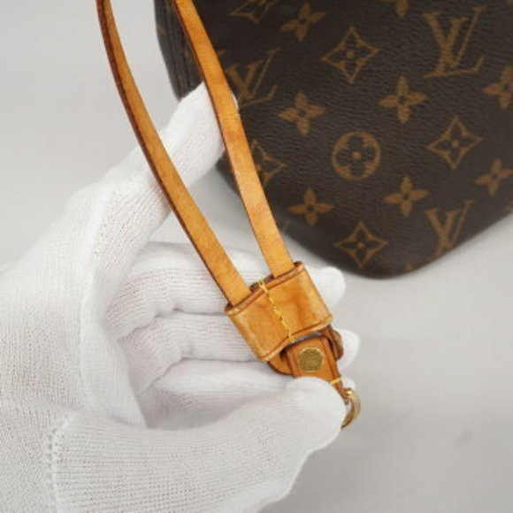 Louis Vuitton Monogram Neverfull MM Tote Bag - Picture 13 of 16